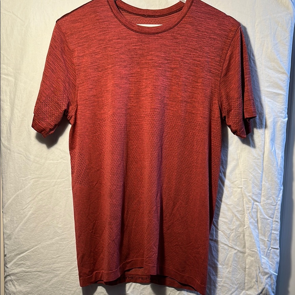 Lululemon Athletica Red Short Sleeve Tee